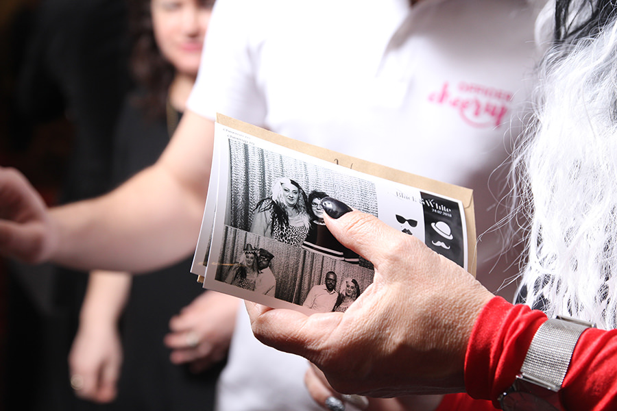 Afla cum poti sa compari mai multe oferte de cabina foto 1 Printuri-Nelimitate