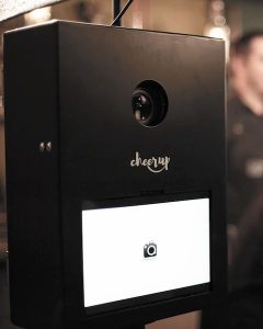 Poza 2 - Dif intre fotograf si cabina foto