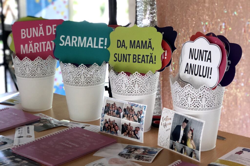 propsuri cabina foto nunta bucuresti cheerup photobooth